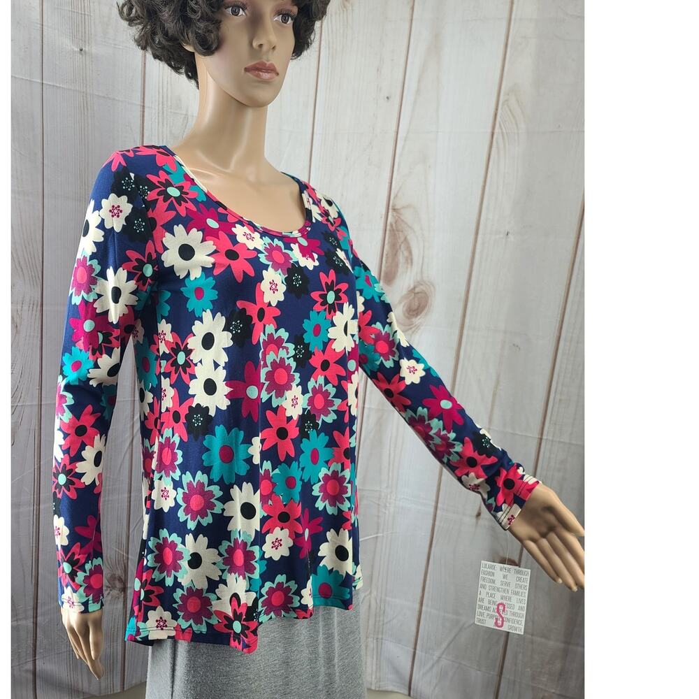 NWT Lularoe Lynnae Long Sleeve Pullover Floral High-Low Hem Scoop Neckline Small